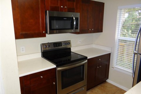Adosado en alquiler en Tampa, Florida, 3 dormitorios, 155.15 m2 № 1829095 - foto 3
