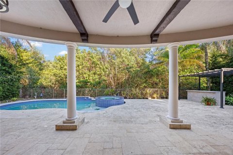 Villa ou maison à vendre à Cutler Bay, Floride: 5 chambres, 438.22 m2 № 2029740 - photo 20