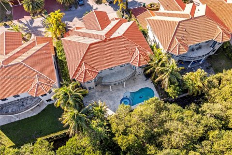 Villa ou maison à vendre à Cutler Bay, Floride: 5 chambres, 438.22 m2 № 2029740 - photo 11