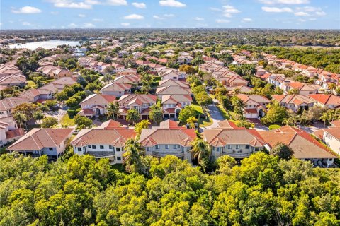 Villa ou maison à vendre à Cutler Bay, Floride: 5 chambres, 438.22 m2 № 2029740 - photo 9