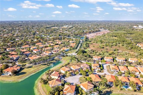 Villa ou maison à vendre à Cutler Bay, Floride: 5 chambres, 438.22 m2 № 2029740 - photo 13