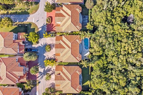 Villa ou maison à vendre à Cutler Bay, Floride: 5 chambres, 438.22 m2 № 2029740 - photo 10