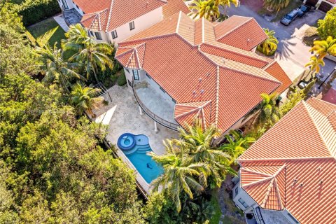Villa ou maison à vendre à Cutler Bay, Floride: 5 chambres, 438.22 m2 № 2029740 - photo 7