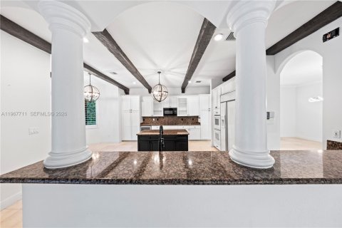 Villa ou maison à vendre à Cutler Bay, Floride: 5 chambres, 438.22 m2 № 2029740 - photo 18