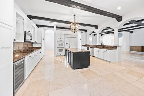 Villa ou maison à vendre à Cutler Bay, Floride: 5 chambres, 438.22 m2 № 2029740 - photo 21