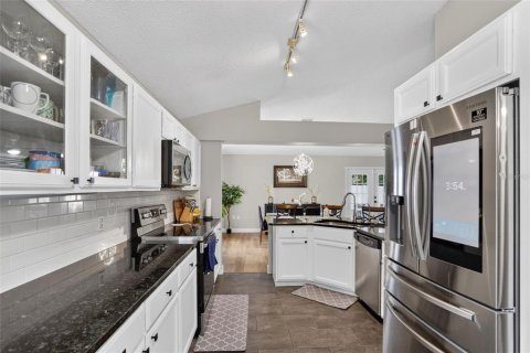 Villa ou maison à vendre à Apopka, Floride: 3 chambres, 172.33 m2 № 2389150 - photo 5