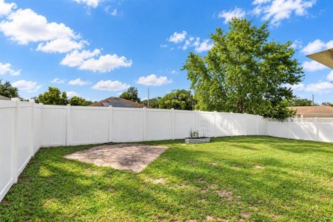 Villa ou maison à vendre à Apopka, Floride: 3 chambres, 172.33 m2 № 2389150 - photo 18