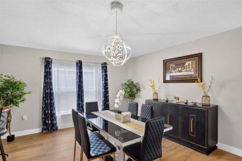 Villa ou maison à vendre à Apopka, Floride: 3 chambres, 172.33 m2 № 2389150 - photo 7