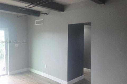 Condominio en alquiler en North Miami Beach, Florida, 1 dormitorio, 64.1 m2 № 2410894 - foto 8