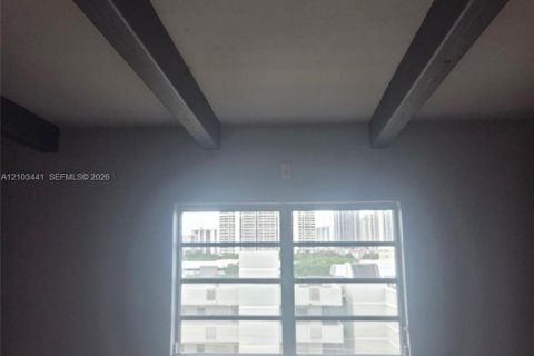 Condominio en alquiler en North Miami Beach, Florida, 1 dormitorio, 64.1 m2 № 2410894 - foto 12