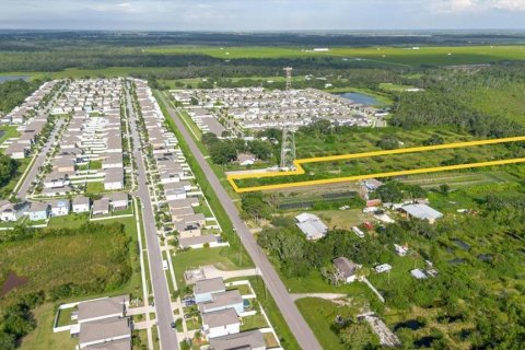 Terrain à Wimauma, Floride № 2139335