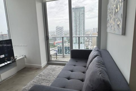 Condo in Miami, Florida, 2 bedrooms № 2000497 - photo 3