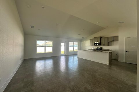 Villa ou maison à vendre à Oxford, Floride: 4 chambres, 196.67 m2 № 2148559 - photo 5