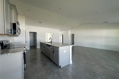 Villa ou maison à vendre à Oxford, Floride: 4 chambres, 196.67 m2 № 2148559 - photo 8