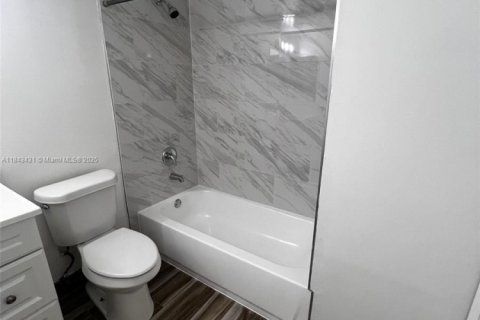 Copropriété à vendre à Miami, Floride: 2 chambres, 78.97 m2 № 1836816 - photo 11