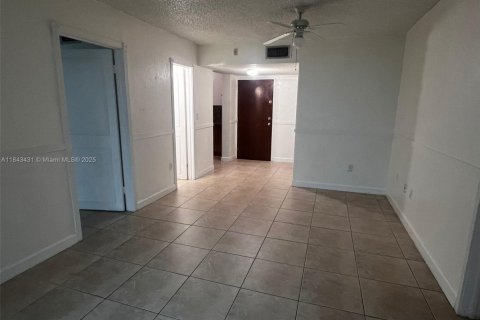 Copropriété à vendre à Miami, Floride: 2 chambres, 78.97 m2 № 1836816 - photo 4
