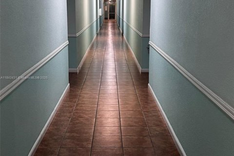 Copropriété à vendre à Miami, Floride: 2 chambres, 78.97 m2 № 1836816 - photo 15