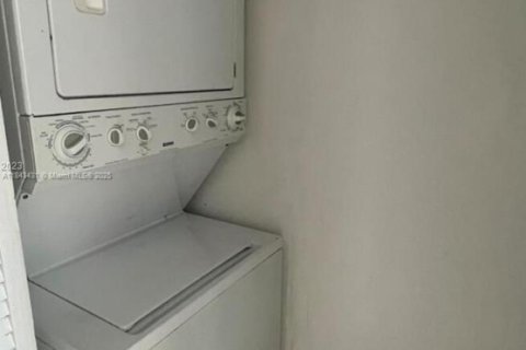 Copropriété à vendre à Miami, Floride: 2 chambres, 78.97 m2 № 1836816 - photo 7
