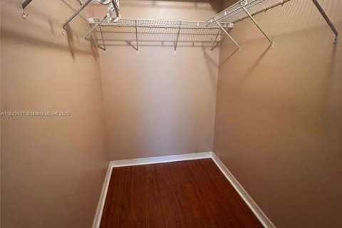 Copropriété à vendre à Miami, Floride: 2 chambres, 78.97 m2 № 1836816 - photo 9