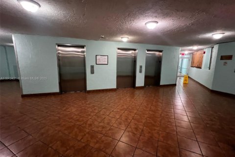 Copropriété à vendre à Miami, Floride: 2 chambres, 78.97 m2 № 1836816 - photo 19