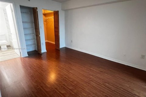 Copropriété à vendre à Miami, Floride: 2 chambres, 78.97 m2 № 1836816 - photo 10