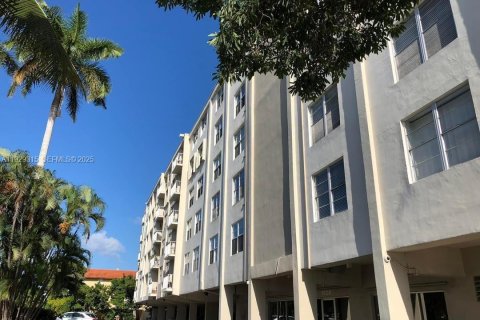 Villa ou maison à vendre à Fort Lauderdale, Floride: 1 chambre, 66.89 m2 № 1987604 - photo 1