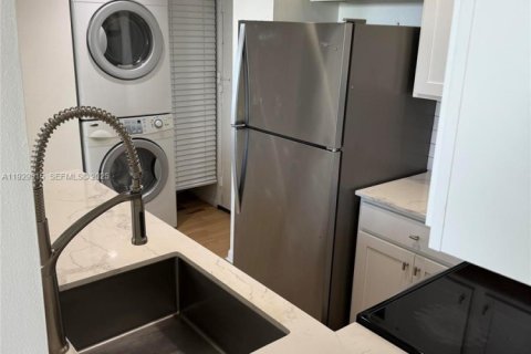 Villa ou maison à vendre à Fort Lauderdale, Floride: 1 chambre, 66.89 m2 № 1987604 - photo 11