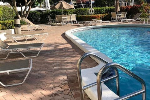 Villa ou maison à vendre à Fort Lauderdale, Floride: 1 chambre, 66.89 m2 № 1987604 - photo 15