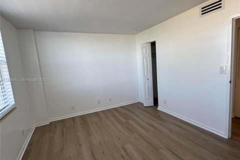 Villa ou maison à vendre à Fort Lauderdale, Floride: 1 chambre, 66.89 m2 № 1987604 - photo 8