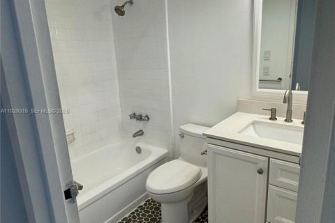 Villa ou maison à vendre à Fort Lauderdale, Floride: 1 chambre, 66.89 m2 № 1987604 - photo 5