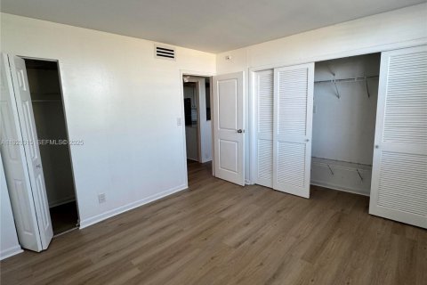 Villa ou maison à vendre à Fort Lauderdale, Floride: 1 chambre, 66.89 m2 № 1987604 - photo 7