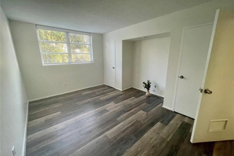 Condo in Daytona Beach, Florida, 2 bedrooms № 2110432 - photo 28