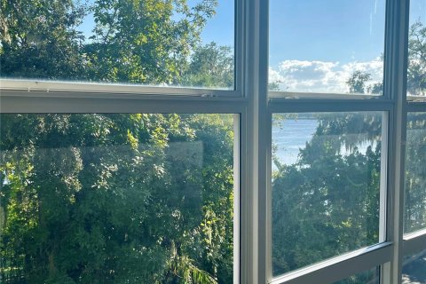 Condo in Daytona Beach, Florida, 2 bedrooms № 2110432 - photo 11