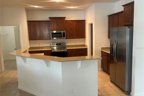 Villa ou maison à vendre à Kissimmee, Floride: 4 chambres, 235.79 m2 № 2095424 - photo 6