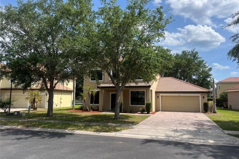 Villa ou maison à vendre à Kissimmee, Floride: 4 chambres, 235.79 m2 № 2095424 - photo 2