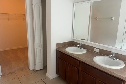 Villa ou maison à vendre à Kissimmee, Floride: 4 chambres, 235.79 m2 № 2095424 - photo 18