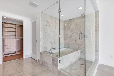 Купить кондоминиум в Майами, Флорида 3 спальни, 141.77м2, № 1983366 - фото 17