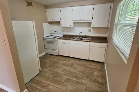 Снять в аренду квартиру в Уинтер-Хейвен, Флорида 1 спальня, 88.44м2, № 1910305 - фото 6