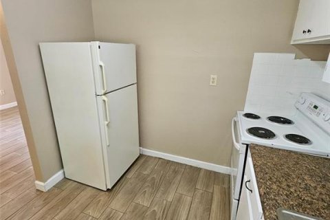 Снять в аренду квартиру в Уинтер-Хейвен, Флорида 1 спальня, 88.44м2, № 1910305 - фото 7