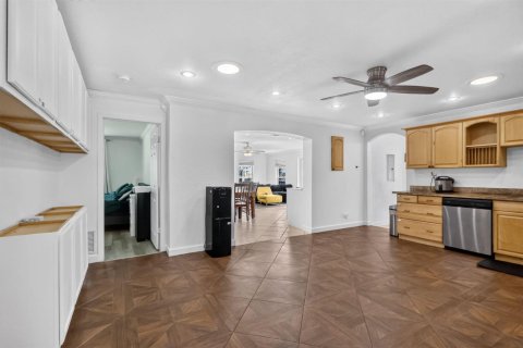 Villa ou maison à vendre à Lake Worth, Floride: 3 chambres, 181.07 m2 № 2439393 - photo 8