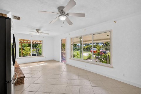 Villa ou maison à vendre à Lake Worth, Floride: 3 chambres, 181.07 m2 № 2439393 - photo 7