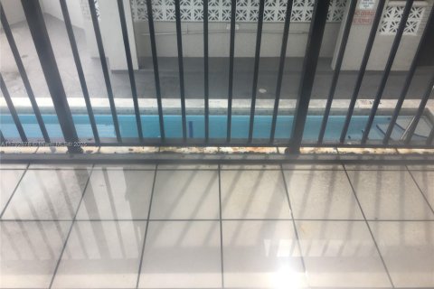 Copropriété à louer à North Miami, Floride: 2 chambres, 95.22 m2 № 1940247 - photo 20