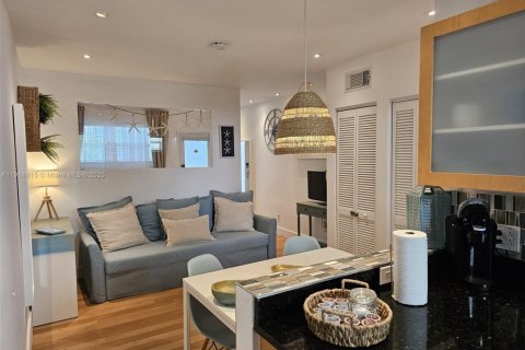 Copropriété à vendre à Miami Beach, Floride: 38.46 m2 № 2015927 - photo 12