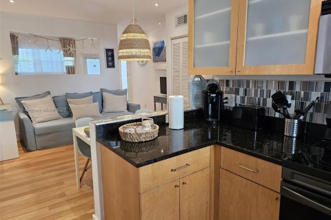Copropriété à vendre à Miami Beach, Floride: 38.46 m2 № 2015927 - photo 19