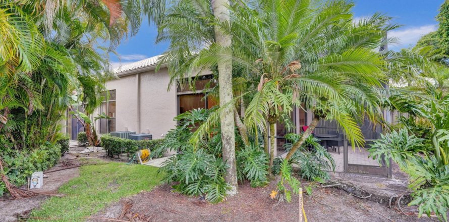 Casa en Lake Worth, Florida 3 dormitorios, 211.63 m2 № 1216209