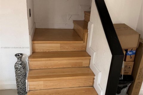 Купить таунхаус в Майами-Гарденс, Флорида 3 спальни, 142.14м2, № 1948965 - фото 11