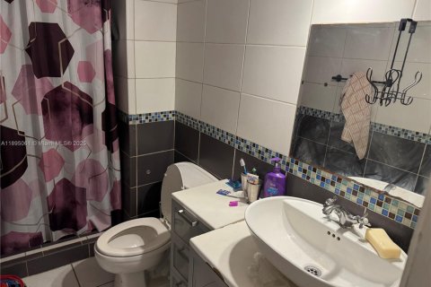 Купить таунхаус в Майами-Гарденс, Флорида 3 спальни, 142.14м2, № 1948965 - фото 17