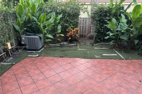 Купить таунхаус в Майами-Гарденс, Флорида 3 спальни, 142.14м2, № 1948965 - фото 14