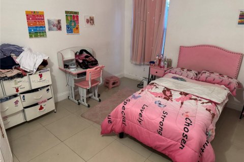 Купить таунхаус в Майами-Гарденс, Флорида 3 спальни, 142.14м2, № 1948965 - фото 13