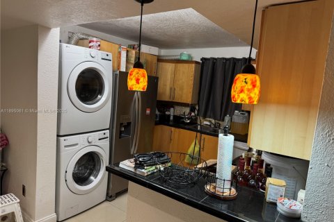 Купить таунхаус в Майами-Гарденс, Флорида 3 спальни, 142.14м2, № 1948965 - фото 4